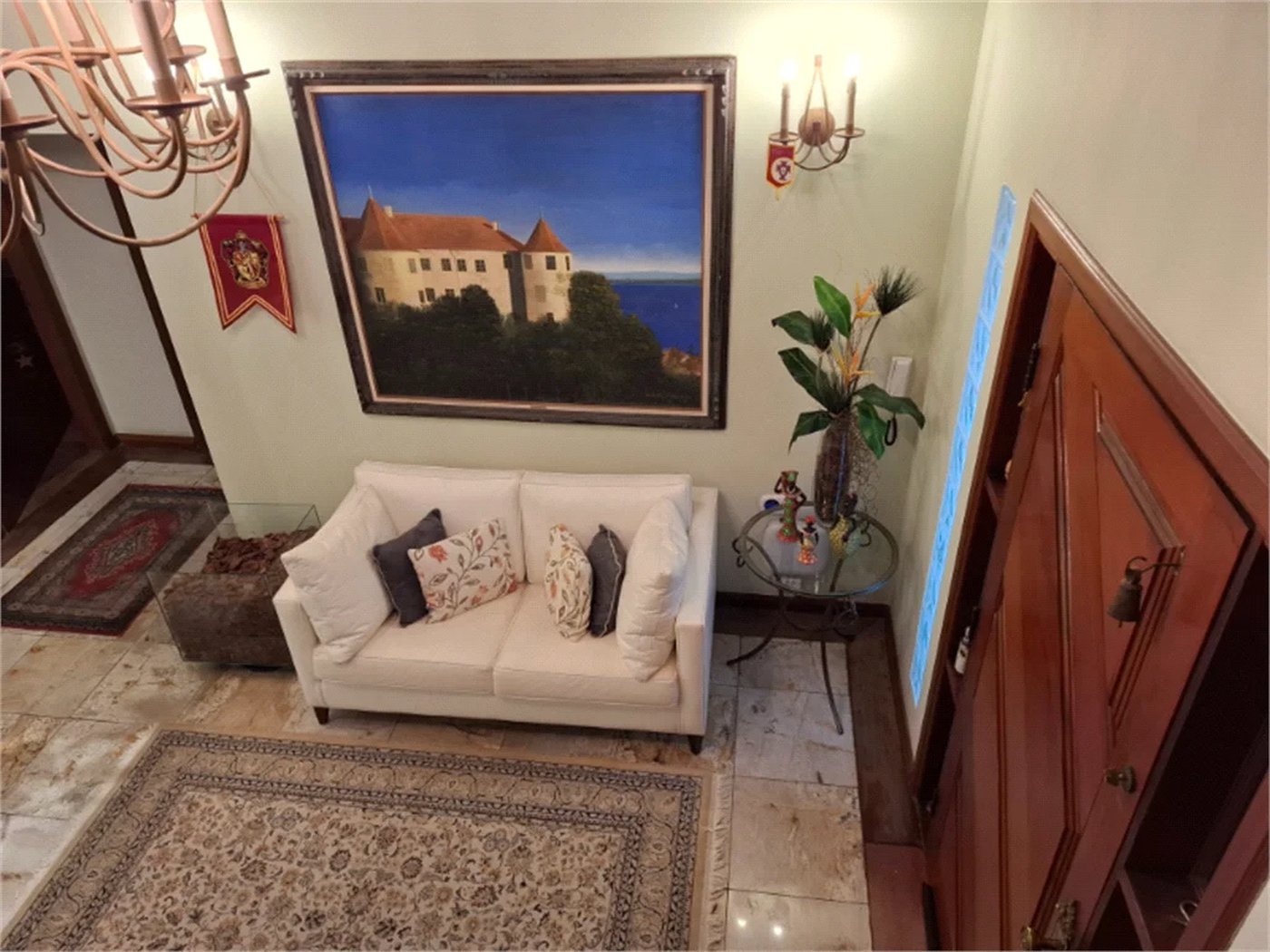 Sobrado à venda com 4 quartos, sendo 2 suítes, em Jardim Leonor, São Paulo, SP