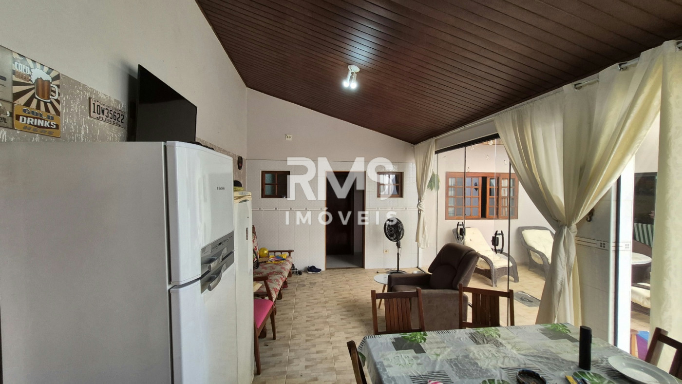 Casa à venda com 3 suítes no condomínio Granja Olga II, Sorocaba - SP