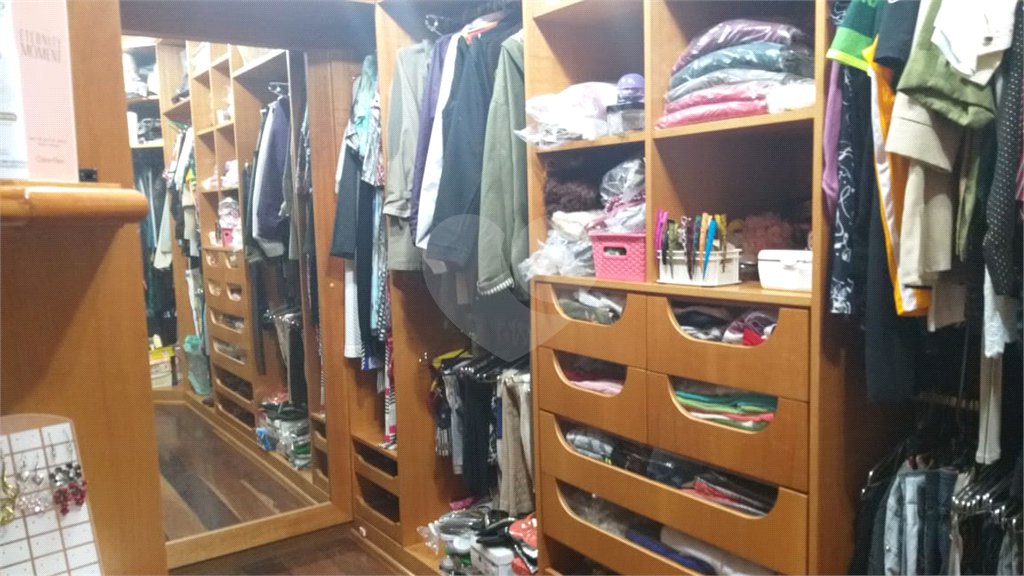 Sobrado à venda com 6 quartos, sendo 1 suíte,  no Brasilândia, São Paulo, SP