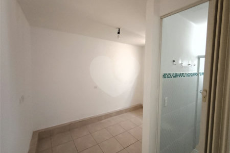 Casa para alugar com 1 quarto no condomínio Cond R Claudio Rodrigues Lopes, São Paulo - SP
