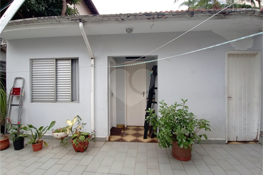 Casa à venda com 4 quartos, sendo 1 suíte, em Santana, São Paulo, SP
