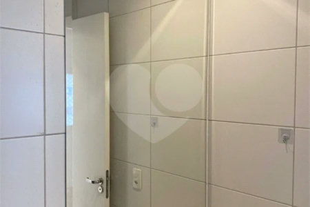 Apartamento com 70m² , 2 dormitórios , sendo 1 suíte , 1 vaga de garagem , à venda no bairro Campestre em Santo André.
