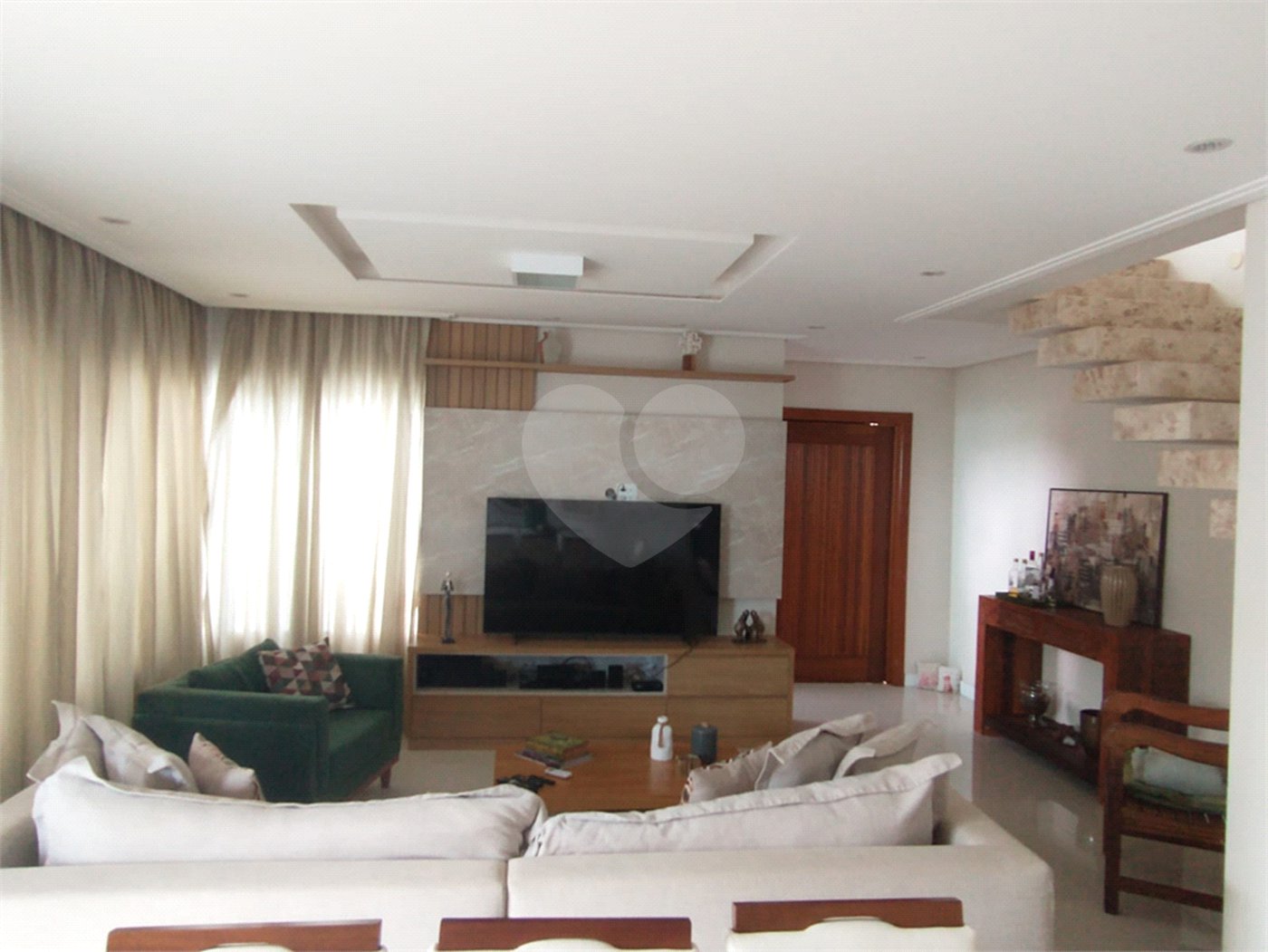 Casa à venda com 3 suítes no condomínio Residencial Central Parque, Salto - SP