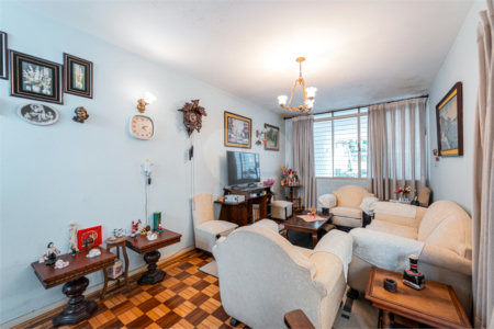 Sobrado à venda com 3 quartos, sendo 1 suíte, em Moema, São Paulo, SP