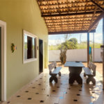 Casa em condomínio para alugar com 2 quartos, sendo 1 suíte, em Caravelas, Armação dos Búzios, RJ