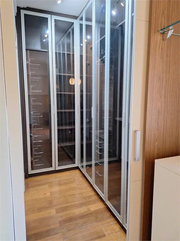 Apartamento à venda com 4 quartos, sendo 3 suítes, em Vila Gertrudes, São Paulo, SP