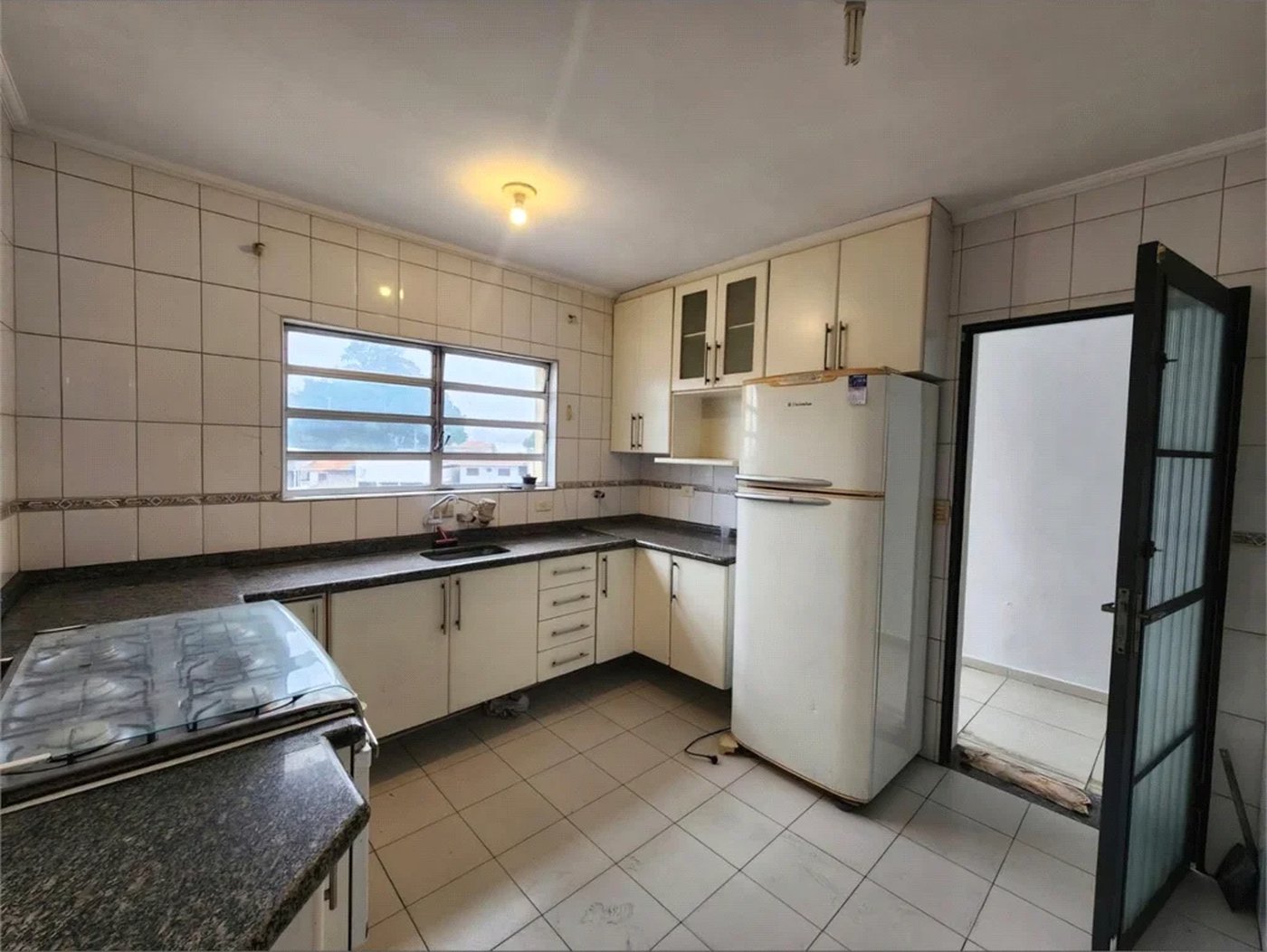 Casa à venda com 3 quartos, sendo 1 suíte,  em Jardim Celeste, São Paulo, SP