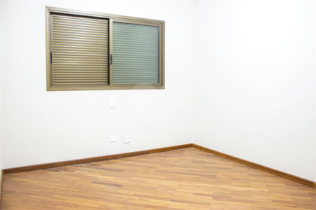 Apartamento à venda com 3 suítes em Jardim Londrina, São Paulo, SP