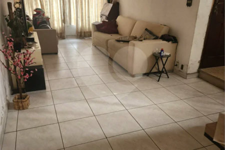 Sobrado à venda com 2 quartos em Santana, São Paulo, SP