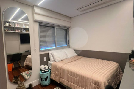 Apartamento à venda com 3 suítes em Jardim Marajoara, São Paulo, SP