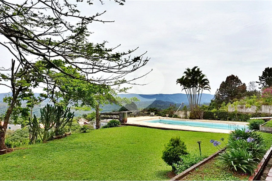 Casa à venda com 6 quartos, sendo 3 suítes, em Serra da Cantareira, Mairiporã, SP