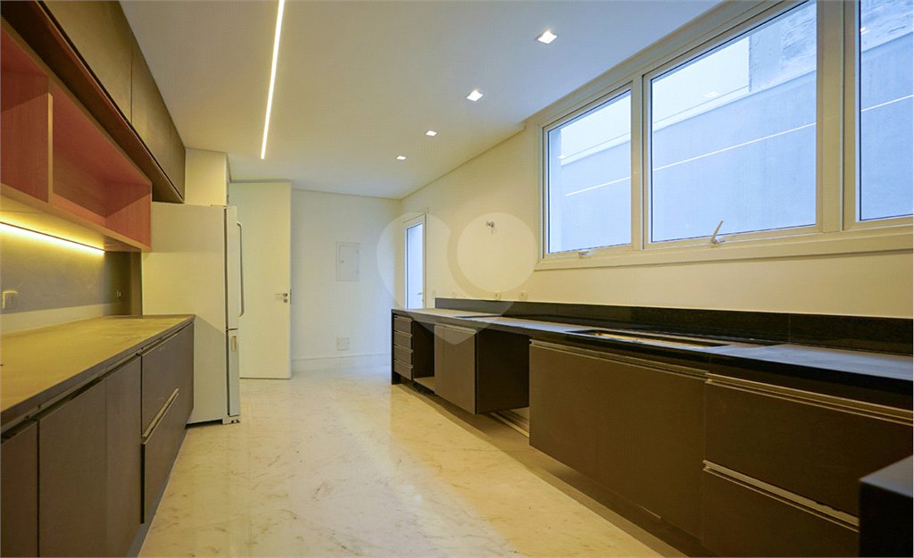 Casa para alugar com 4 suítes no condomínio Hípica Garden, São Paulo - SP
