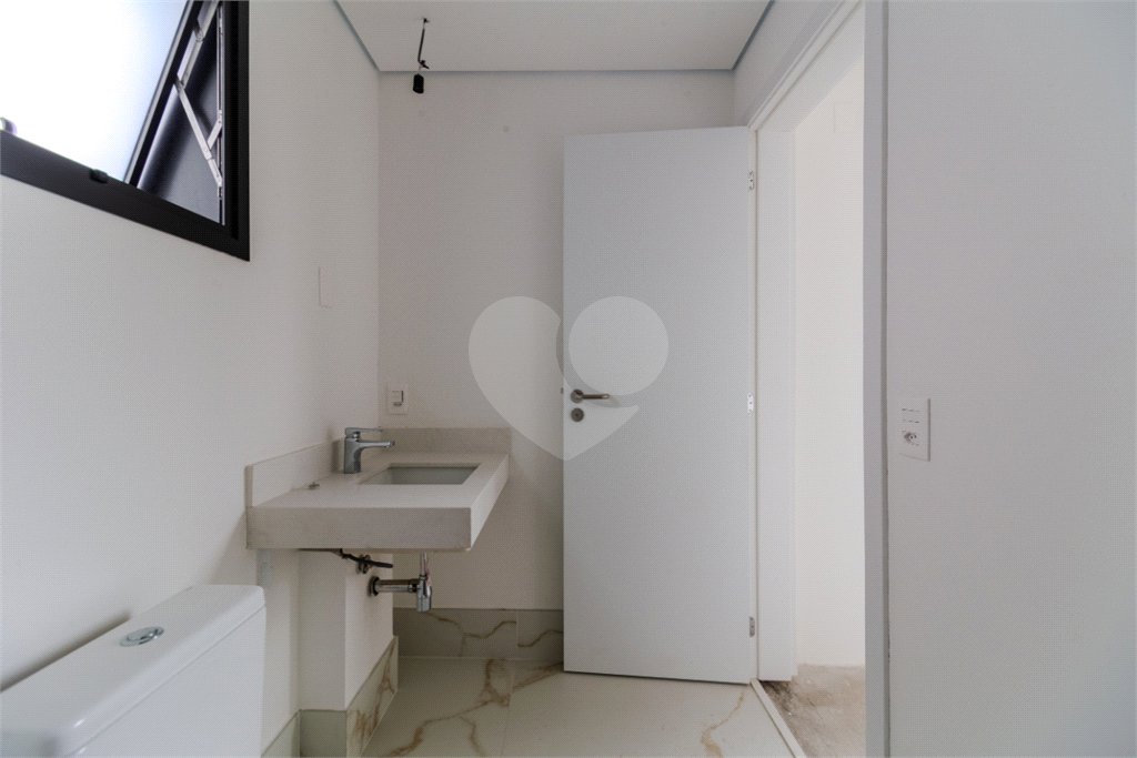Apartamento à venda com 3 suítes em Vila Nova Conceição, São Paulo, SP