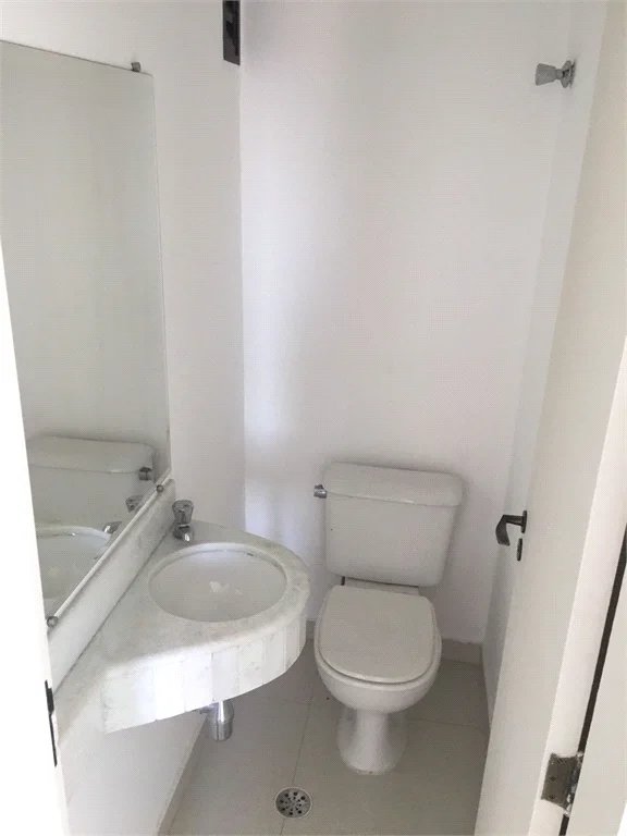 Apartamento à venda com 3 quartos, sendo 1 suíte,  em Vila Andrade, São Paulo, SP