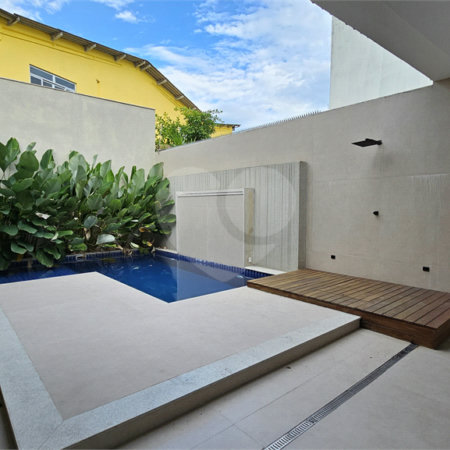 Casa à venda com 3 suítes no condomínio Golden Village., Rio de Janeiro - RJ