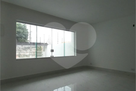Sobrado à venda com 3 suítes em Vila Nova Mazzei, São Paulo, SP