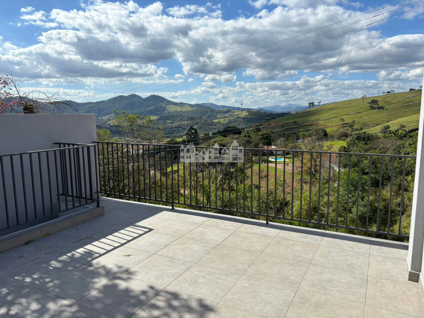 Casa à venda com 2 quartos, sendo 1 suíte, em Nova Suissa, Piracaia, SP