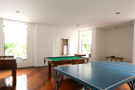 Apartamento à venda com 2 quartos em Real Parque, São Paulo, SP