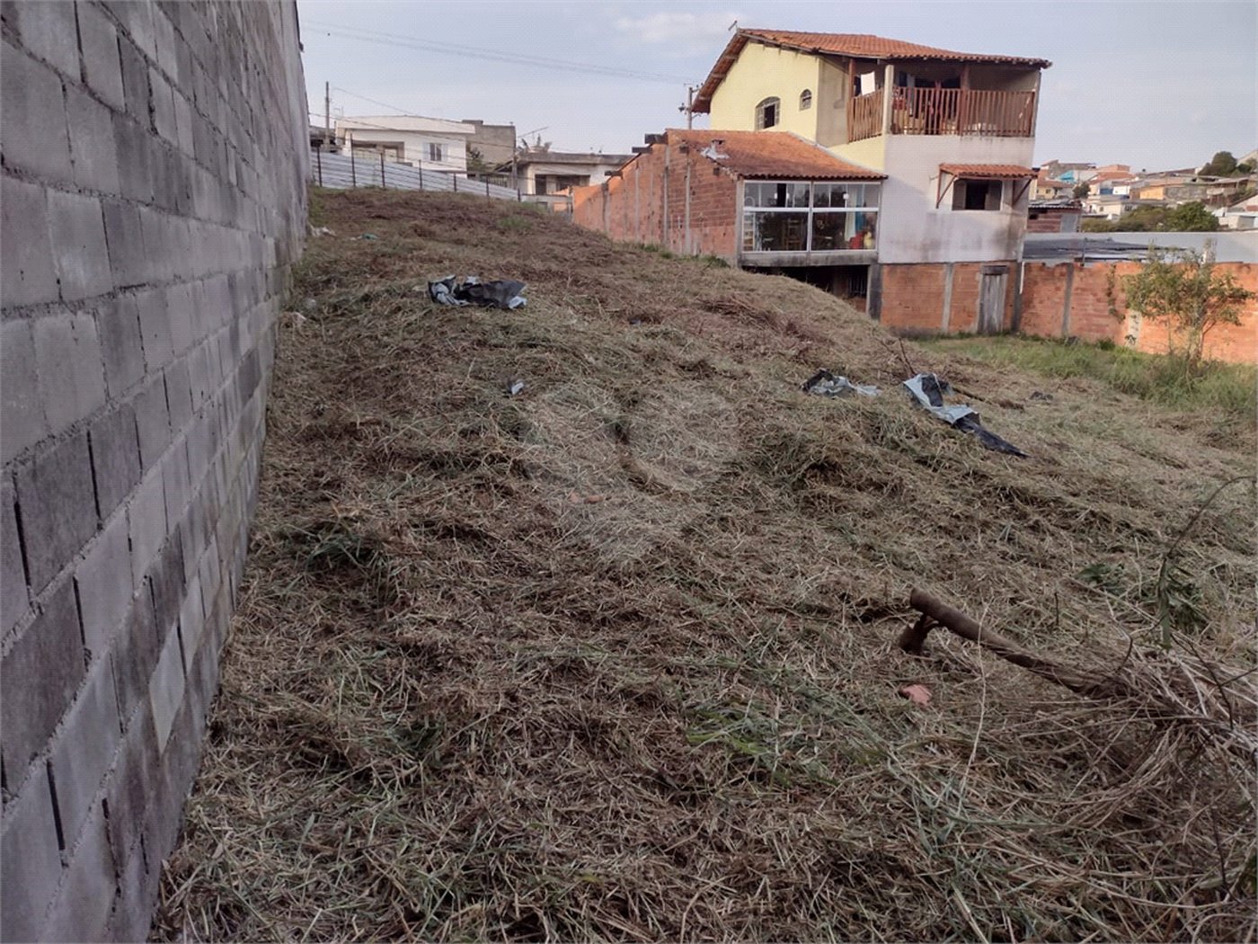 Terreno à venda em Vila São Sebastião, Mogi das Cruzes, SP