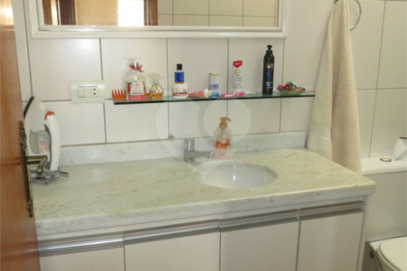 Sobrado à venda com 3 quartos, sendo 1 suíte, em Vila da Saúde, São Paulo, SP