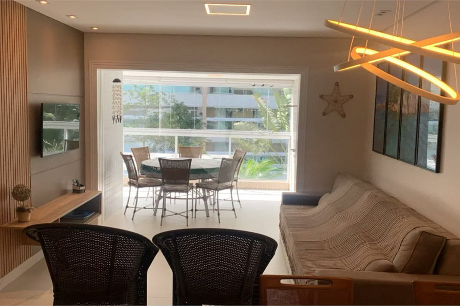 Apartamento à venda com 3 quartos, sendo 1 suíte,  em Riviera de São Lourenço, Bertioga, SP