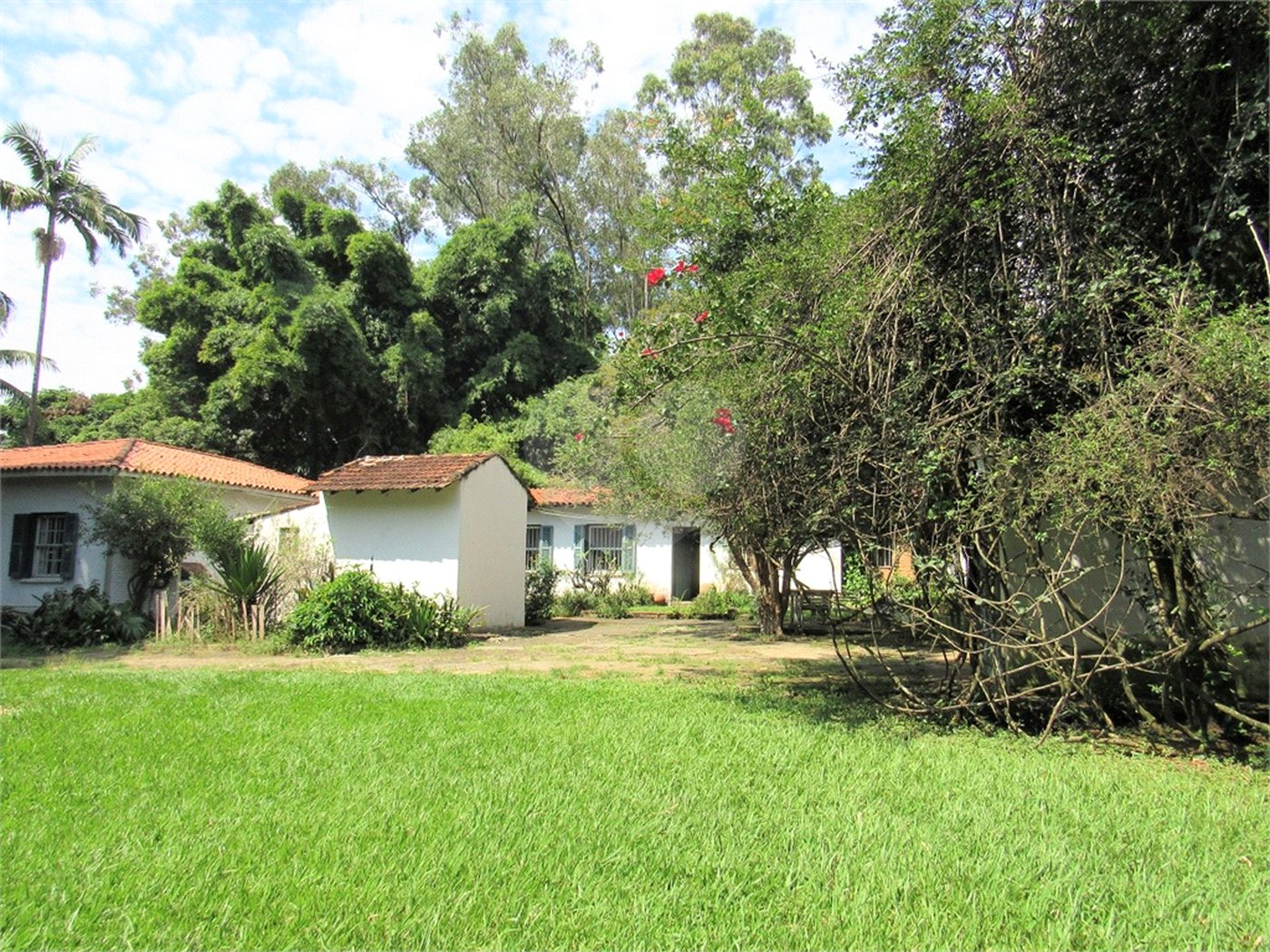Terreno à venda com 1 quarto, sendo 3 suítes, em Granja Julieta, São Paulo, SP