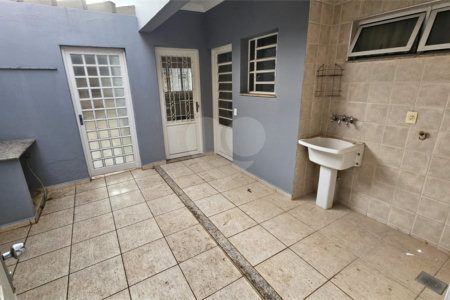 Casa para alugar com 4 quartos, sendo 2 suítes, no condomínio Portal de Itaici, Indaiatuba - SP