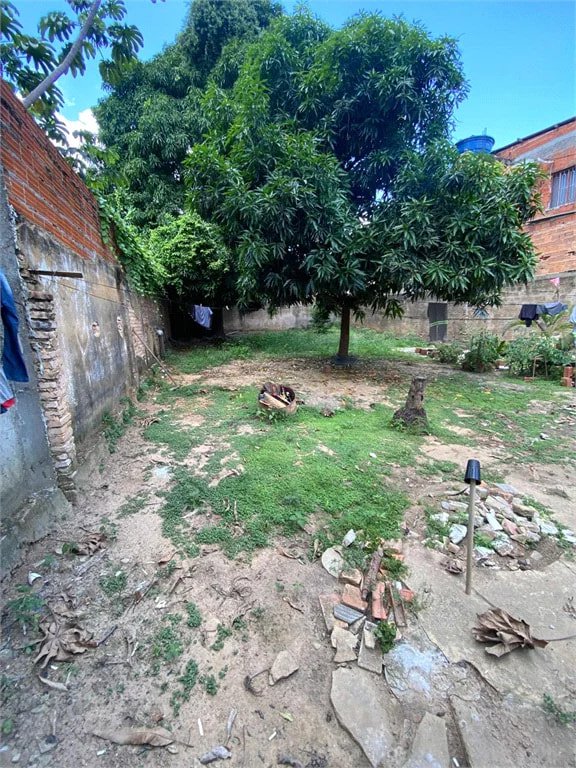 Casa à venda com 3 quartos no Centro, Balsas, MA
