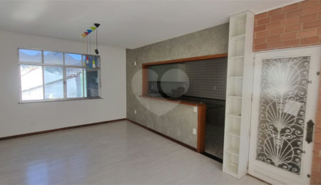 Casa de Vila à venda com 3 quartos, sendo 2 suítes, em Tijuca, Rio de Janeiro, RJ