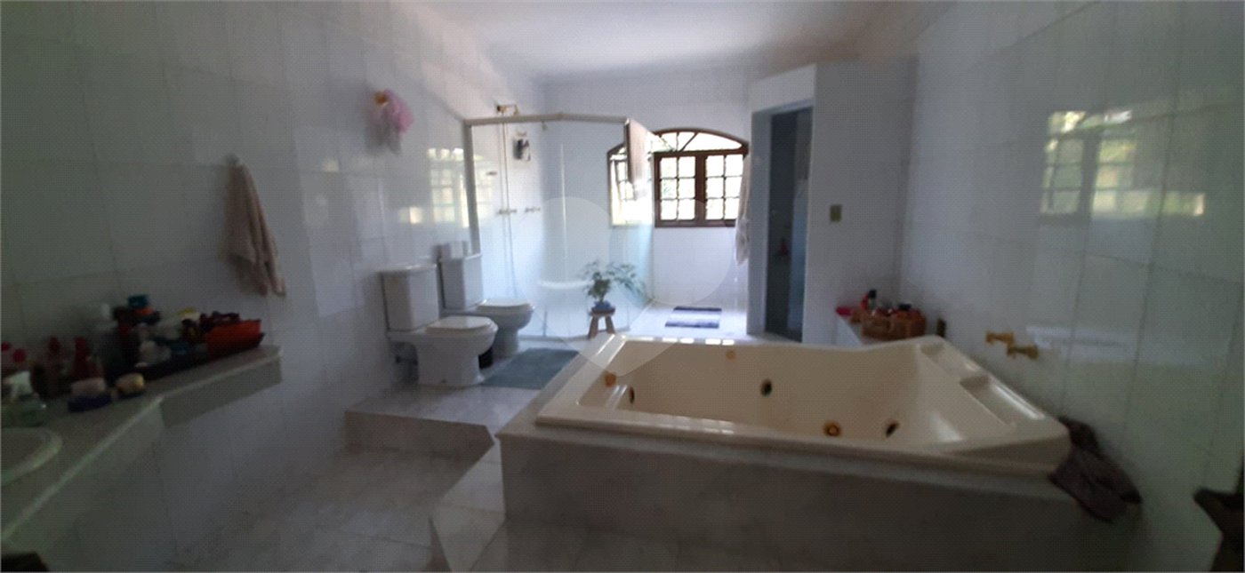 Casa à venda com 3 quartos, sendo 1 suíte, no condomínio Sausalito, Mairiporã - SP