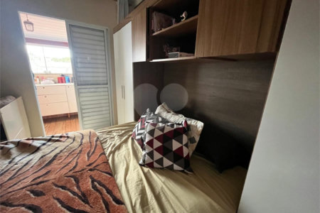 Sobrado à venda com 3 quartos, sendo 2 suítes, em Jardim São Pedro, Mogi das Cruzes, SP