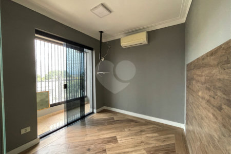Casa à venda com 3 quartos, sendo 1 suíte,  em Jardim Santa Mena, Guarulhos, SP