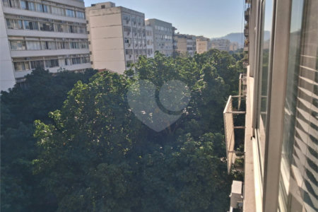 Apartamento à venda com 3 quartos, sendo 1 suíte, em Tijuca, Rio de Janeiro, RJ