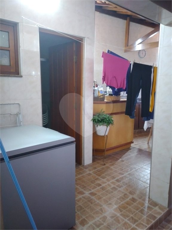 Casa à venda com 4 quartos, sendo 3 suítes, no condomínio Da Serra, São Paulo - SP