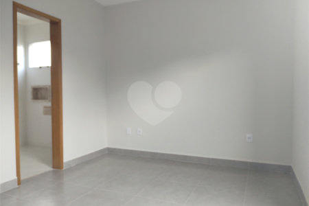 Casa Térrea à venda com 3 suítes em Jardim do Lago, Atibaia, SP