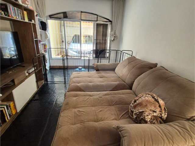 Casa à venda com 3 quartos, sendo 1 suíte,  em Jardim Prudência, São Paulo, SP