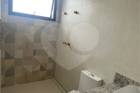 Casa à venda com 3 suítes no condomínio Village Itaguaçu, Atibaia - SP