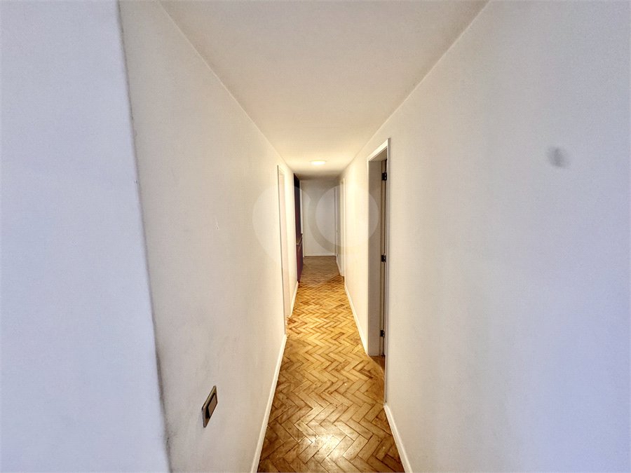 Apartamento à venda com 4 quartos, sendo 1 suíte, em Lagoa, Rio de Janeiro, RJ