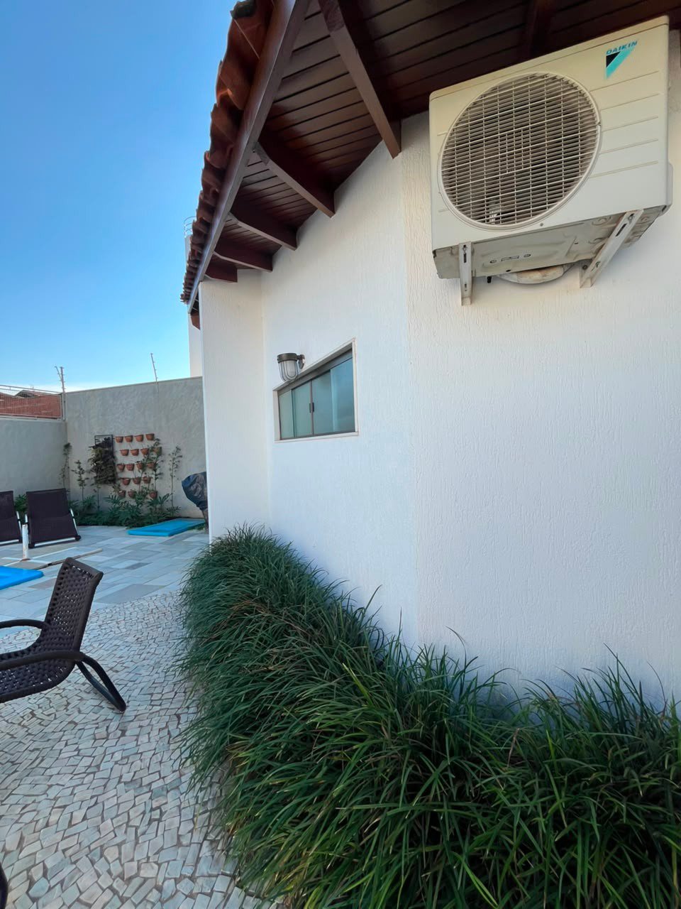 Casa à venda com 3 quartos, sendo 1 suíte,  em Santos Dumont, Três Lagoas, MS