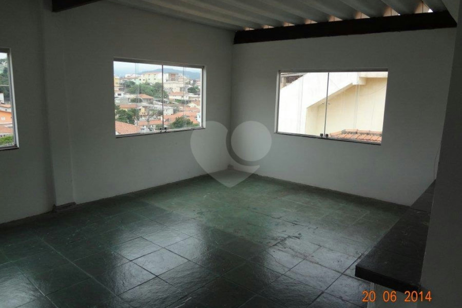 Sobrado à venda com 10 quartos em Vila Mazzei, São Paulo, SP