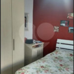 Casa à venda com 3 quartos, sendo 1 suíte,  no Centro, Poá, SP