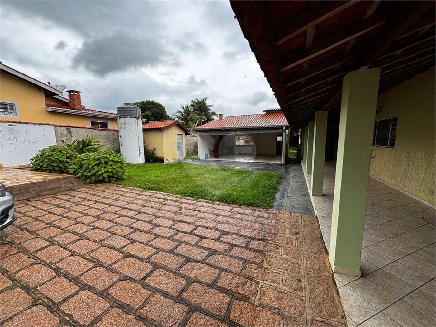 Casa à venda com 4 quartos, sendo 2 suítes, no condomínio Zuleika Jabour, Salto - SP