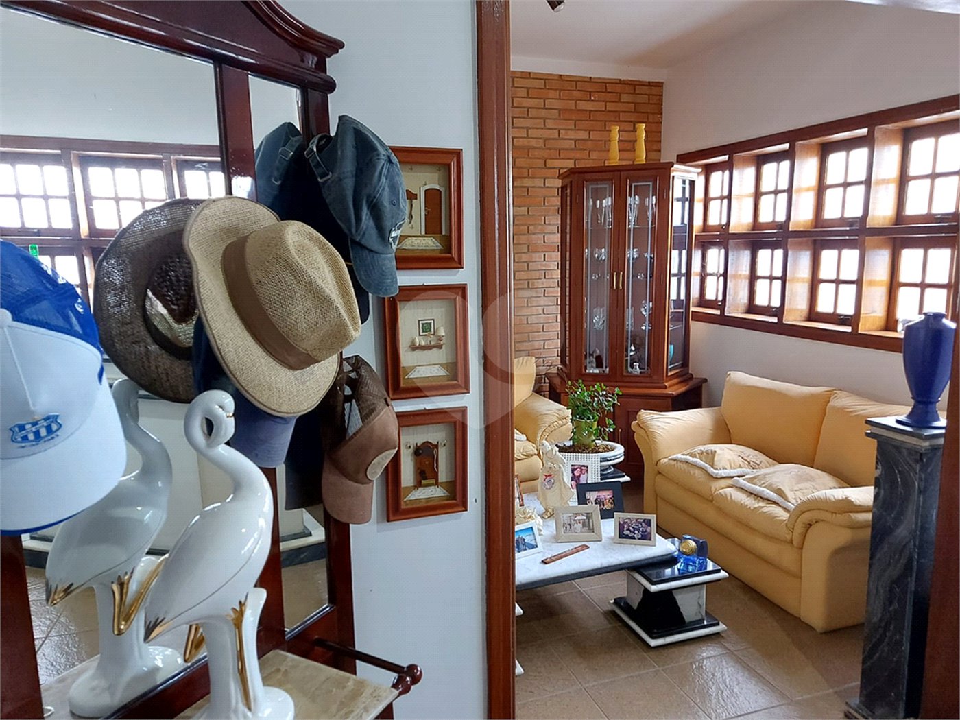 Sobrado à venda com 5 quartos, sendo 4 suítes, em Santa Rosa, Vinhedo, SP