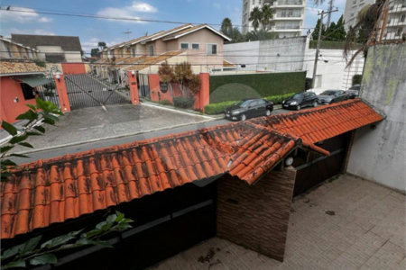 Sobrado à venda com 6 quartos, sendo 4 suítes,  em Vila Oliveira, Mogi das Cruzes, SP