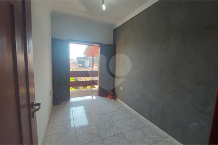 Sobrado à venda com 3 quartos, sendo 1 suíte, em Wanel Ville, Sorocaba, SP