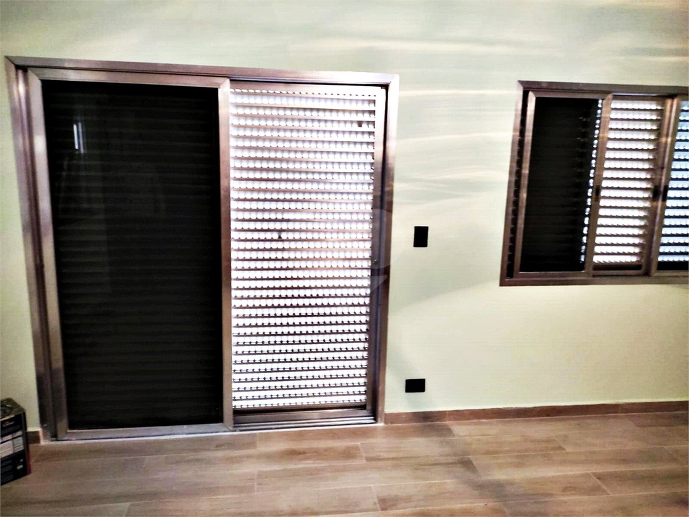 Sobrado à venda com 5 quartos, sendo 2 suítes, em Vila Nova Cachoeirinha, São Paulo, SP