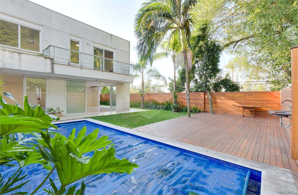 Casa à venda com 4 suítes no condomínio Porto Fino, São Paulo - SP