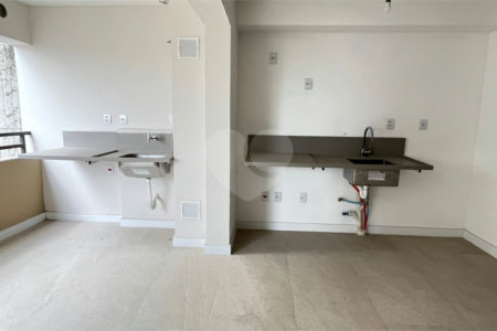 Apartamento à venda com 3 quartos, sendo 1 suíte, em Mirandópolis, São Paulo, SP