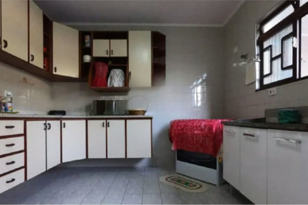Casa à venda com 3 suítes em Jardim Namba, São Paulo, SP