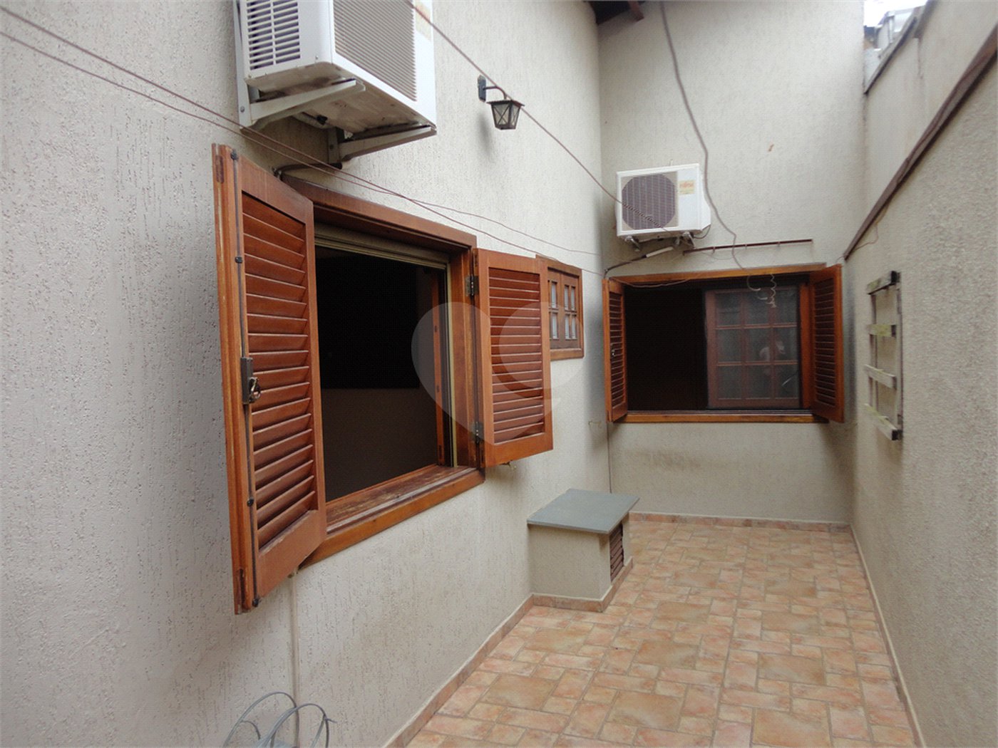 Casa à venda com 3 quartos, sendo 1 suíte, em Santa Marina, Valinhos, SP